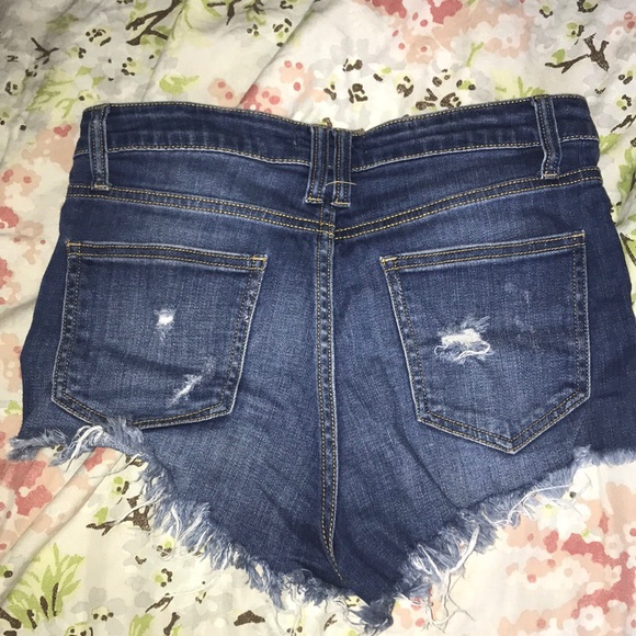 Urban outfitters shorts - Picture 3 of 3